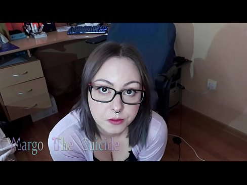 ❤️ Chica sexy con gafas chupa consolador profundamente en la cámara ️❌ Porno en es.pornodil.ru ❌️