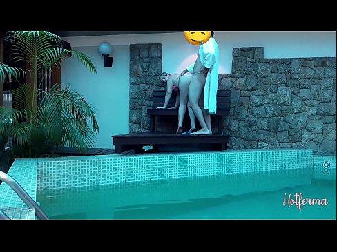 ❤️ El jefe invita a la criada a la piscina, pero no pudo resistirse a una caliente ️❌ Porno en es.pornodil.ru ❌️