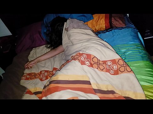 ❤️ Hijastro regañando a su joven madrastra mientras duerme ️❌ Porno en es.pornodil.ru ❌️